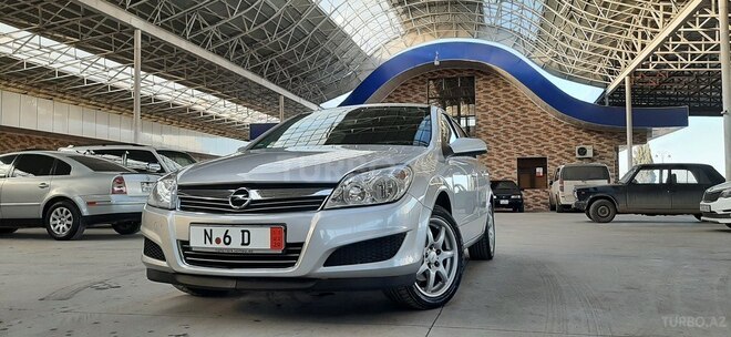 Opel Astra 2008, 211,000 km - 1.4 l - Gəncə