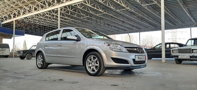 Opel Astra 2008, 211,000 km - 1.4 l - Gəncə