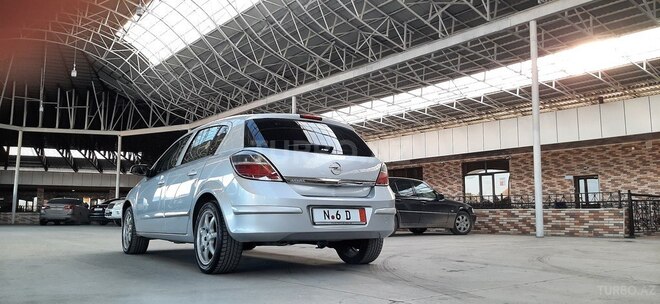 Opel Astra 2008, 211,000 km - 1.4 l - Gəncə