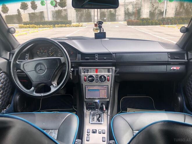 Mercedes E 280 1995, 316,700 km - 2.8 l - Bakı