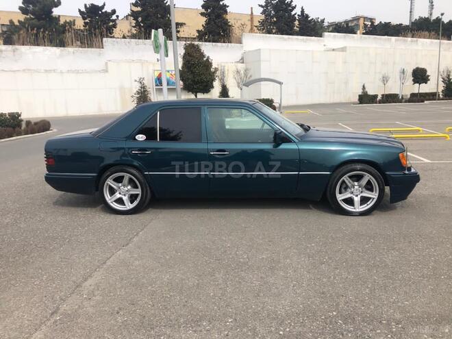Mercedes E 280 1995, 316,700 km - 2.8 l - Bakı
