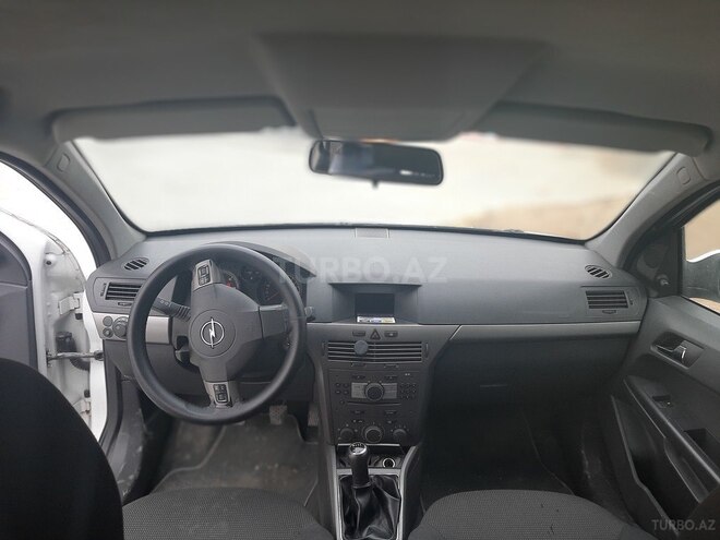 Opel Astra 2006, 205,000 km - 1.3 л - Bakı