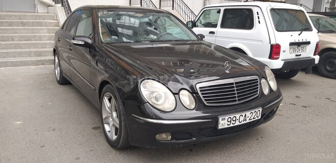 Mercedes E 220 2003, 305,000 km - 2.2 l - Bakı