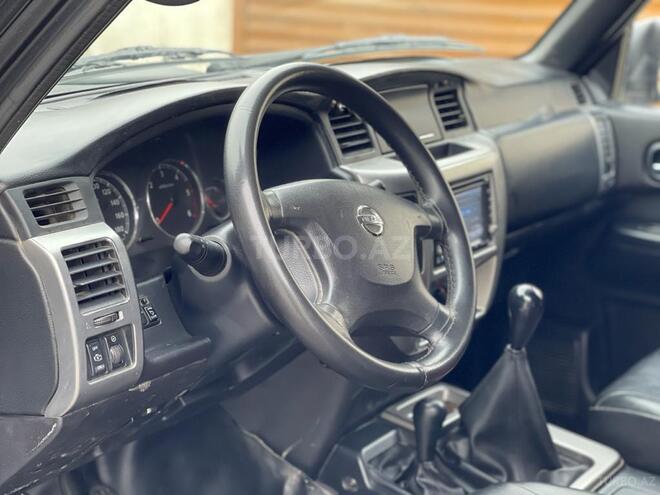 Nissan Patrol 2008, 290,000 km - 3.0 л - Bakı