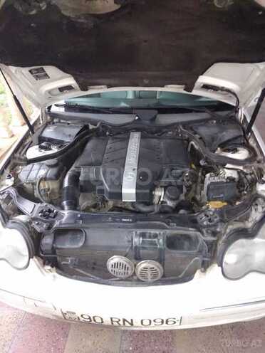 Mercedes C 240 2002, 276,000 km - 2.6 l - Qəbələ
