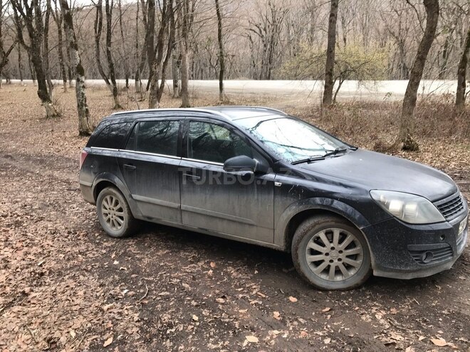 Opel Astra 2006, 198,000 km - 1.9 l - Quba
