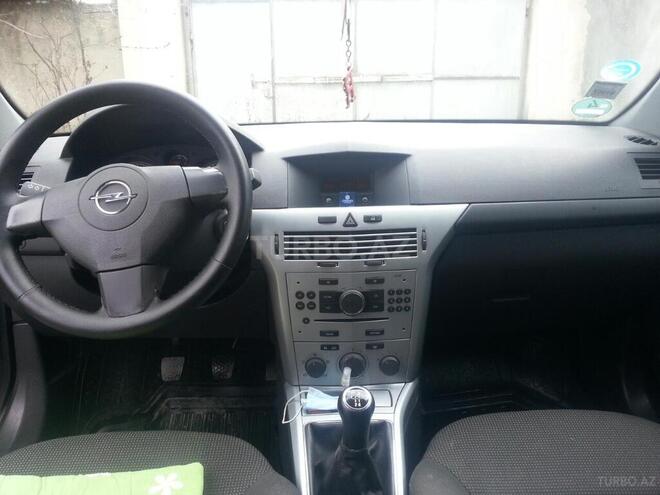 Opel Astra 2009, 225,000 km - 1.4 l - Ağcabədi