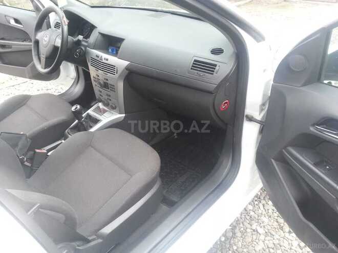 Opel Astra 2009, 225,000 km - 1.4 l - Ağcabədi