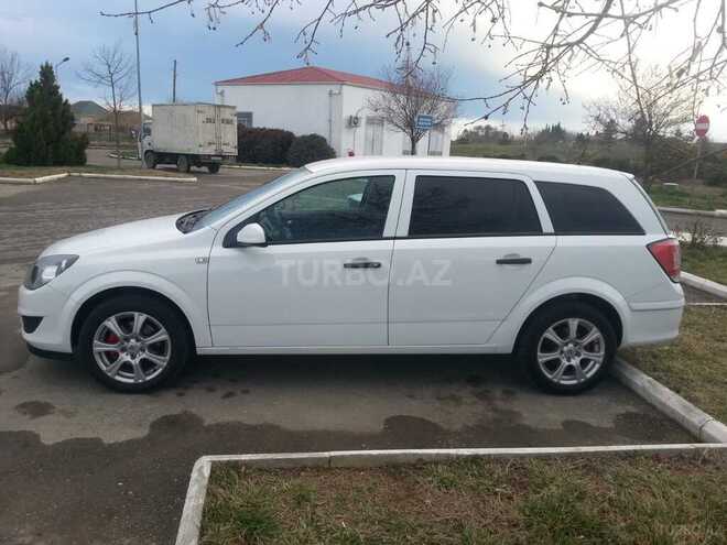 Opel Astra 2009, 225,000 km - 1.4 l - Ağcabədi