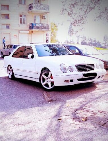 Mercedes E 260 2001, 220,000 km - 2.6 l - Bakı