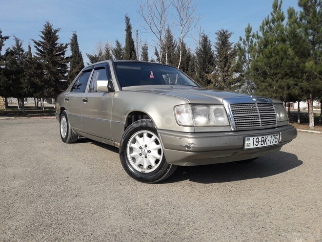Mercedes E 200 1993, 576,786 km - 2.0 l - Füzuli