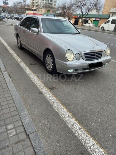 Mercedes E 240 2001, 228,096 km - 2.4 l - Bakı