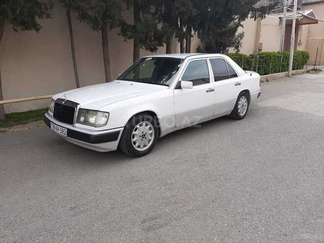 Mercedes E 200 1992, 256,000 km - 2.0 l - Bakı
