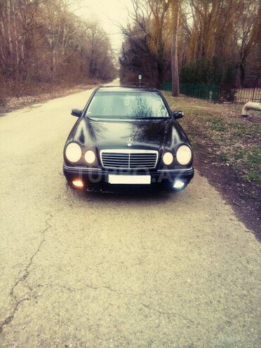 Mercedes E 280 1998, 473,000 km - 2.8 l - Sumqayıt