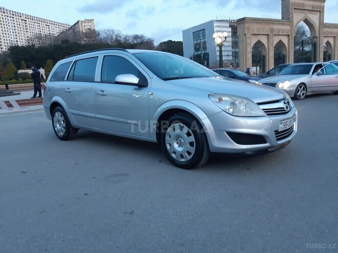 Opel Astra 2008, 215,000 km - 1.3 л - Bakı
