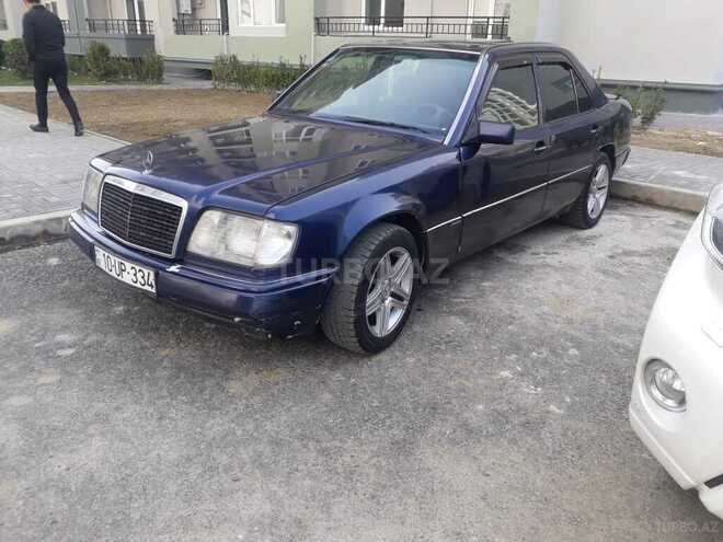 Mercedes E 220 1995, 350,000 km - 2.2 л - Sumqayıt