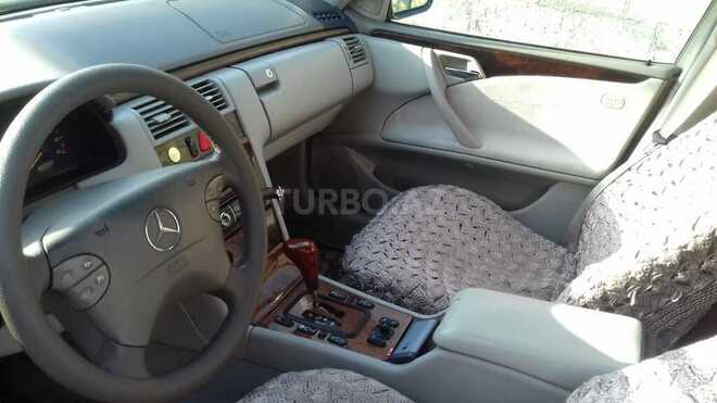 Mercedes E 240 2000, 332,000 km - 2.4 l - Sumqayıt