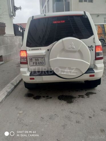 Mitsubishi Pajero io 2002, 305,127 km - 2.0 l - Bakı
