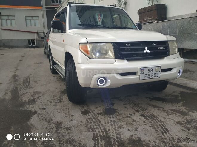 Mitsubishi Pajero io 2002, 305,127 km - 2.0 l - Bakı