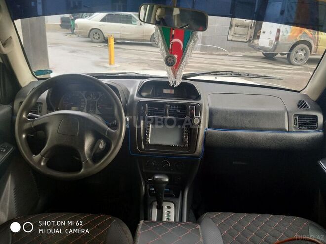 Mitsubishi Pajero io 2002, 305,127 km - 2.0 l - Bakı