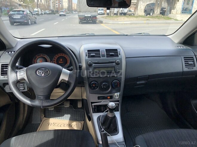 Toyota Corolla 2008, 250,000 km - 1.4 l - Bakı