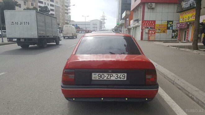 Opel Vectra 1990, 590,000 km - 2.0 l - Bakı