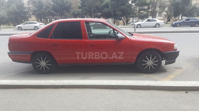 Opel Vectra 1990, 590,000 km - 2.0 l - Bakı