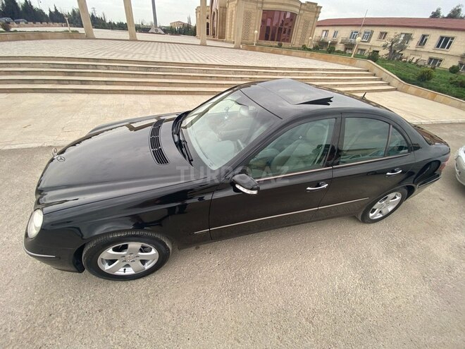 Mercedes E 240 2002, 350,000 km - 2.6 l - Salyan