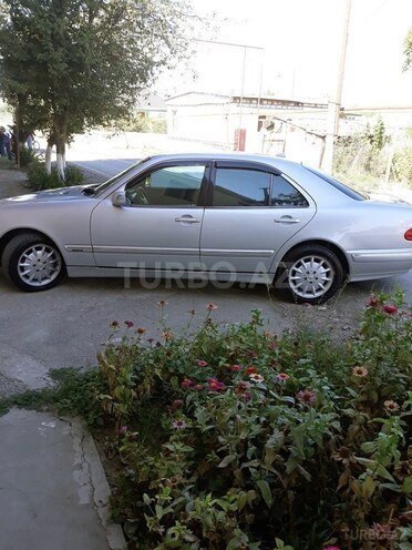 Mercedes E 220 2000, 396,000 km - 2.2 l - Ağstafa
