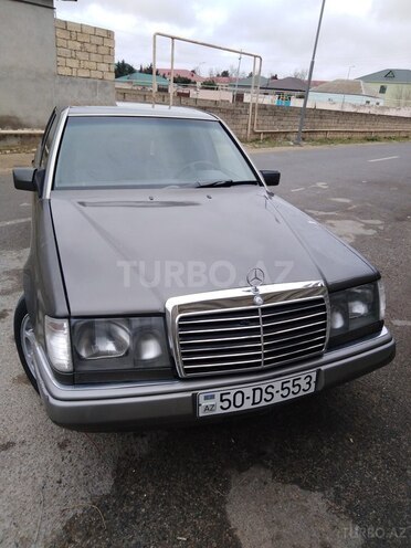 Mercedes E 220 1988, 409,690 km - 2.2 л - Bakı