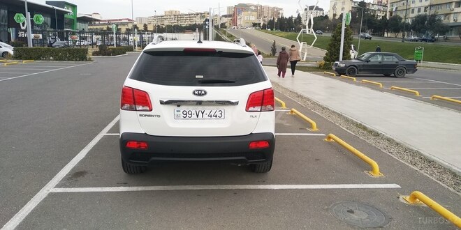 Kia Sorento 2010, 131,000 km - 2.0 l - Bakı