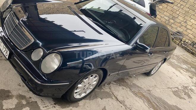 Mercedes E 270 2001, 401,000 km - 2.7 l - Bakı