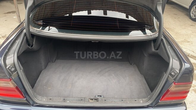 Mercedes E 270 2001, 401,000 km - 2.7 l - Bakı
