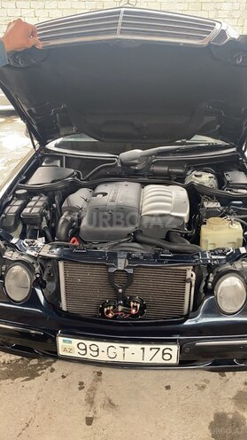 Mercedes E 270 2001, 401,000 km - 2.7 l - Bakı