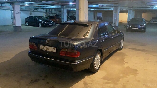 Mercedes E 270 2001, 401,000 km - 2.7 l - Bakı