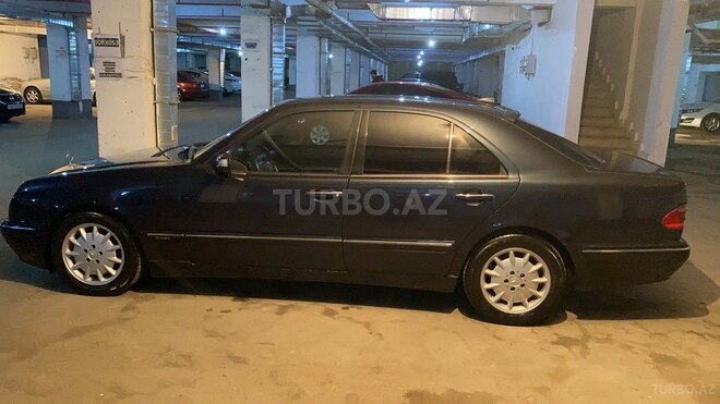 Mercedes E 270 2001, 401,000 km - 2.7 l - Bakı
