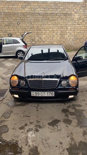 Mercedes E 270 2001, 401,000 km - 2.7 l - Bakı