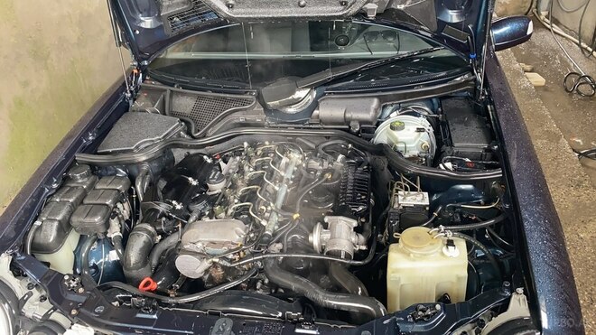 Mercedes E 270 2001, 401,000 km - 2.7 l - Bakı