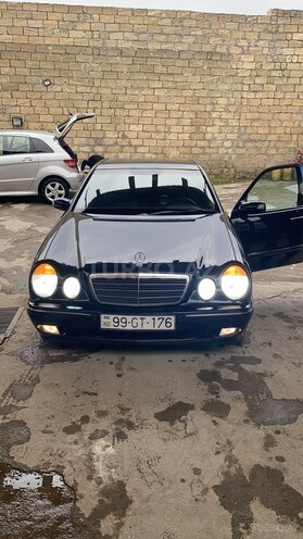 Mercedes E 270 2001, 401,000 km - 2.7 l - Bakı