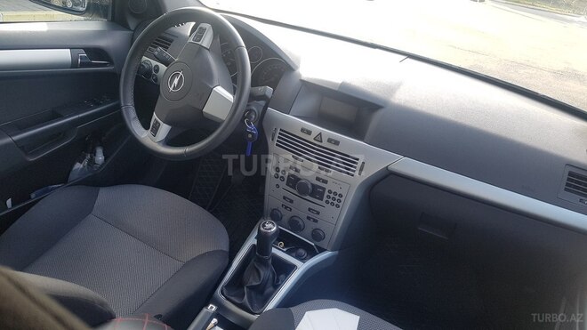 Opel Astra 2009, 123,000 km - 1.4 l - Şəki