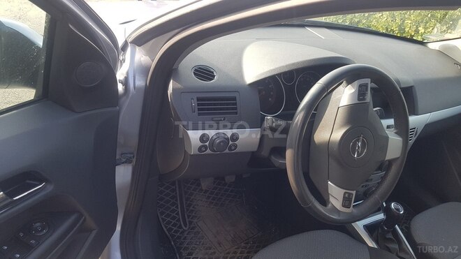Opel Astra 2009, 123,000 km - 1.4 l - Şəki
