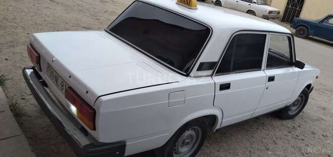 LADA (VAZ) 2107 2003, 190,000 km - 1.6 л - Salyan