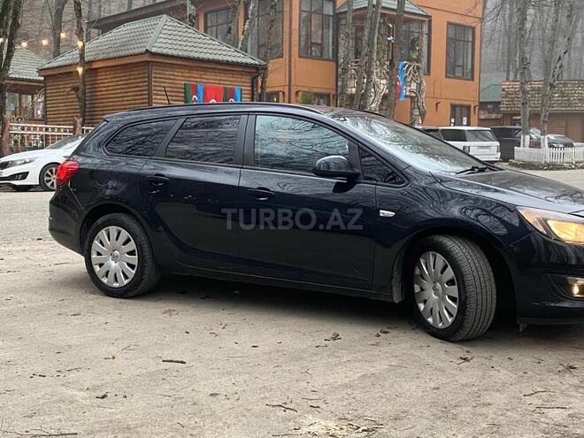 Opel Astra 2016, 76,000 km - 1.4 l - Quba