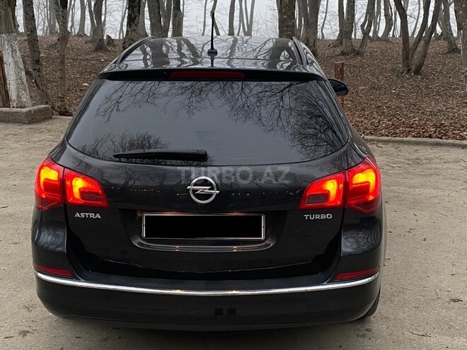 Opel Astra 2016, 76,000 km - 1.4 l - Quba