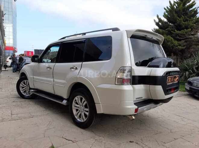 Mitsubishi Pajero 2015, 165,000 km - 3.8 л - Sumqayıt