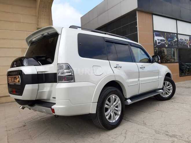 Mitsubishi Pajero 2015, 165,000 km - 3.8 л - Sumqayıt