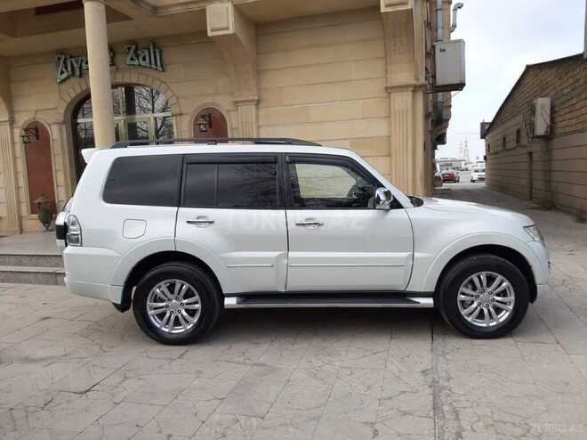 Mitsubishi Pajero 2015, 165,000 km - 3.8 л - Sumqayıt