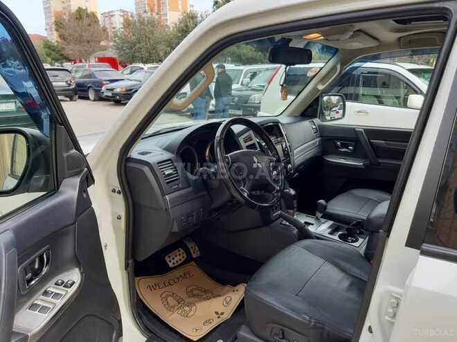 Mitsubishi Pajero 2015, 165,000 km - 3.8 л - Sumqayıt