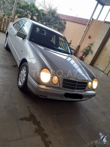 Mercedes E 240 1999, 248,000 km - 2.4 л - Bakı