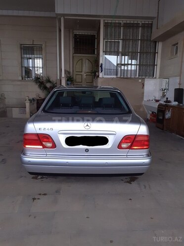 Mercedes E 240 1999, 248,000 km - 2.4 л - Bakı